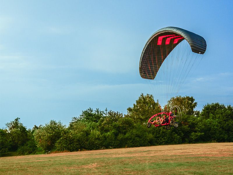 Rundflug mit dem Paratrike - Motorgleitschirm