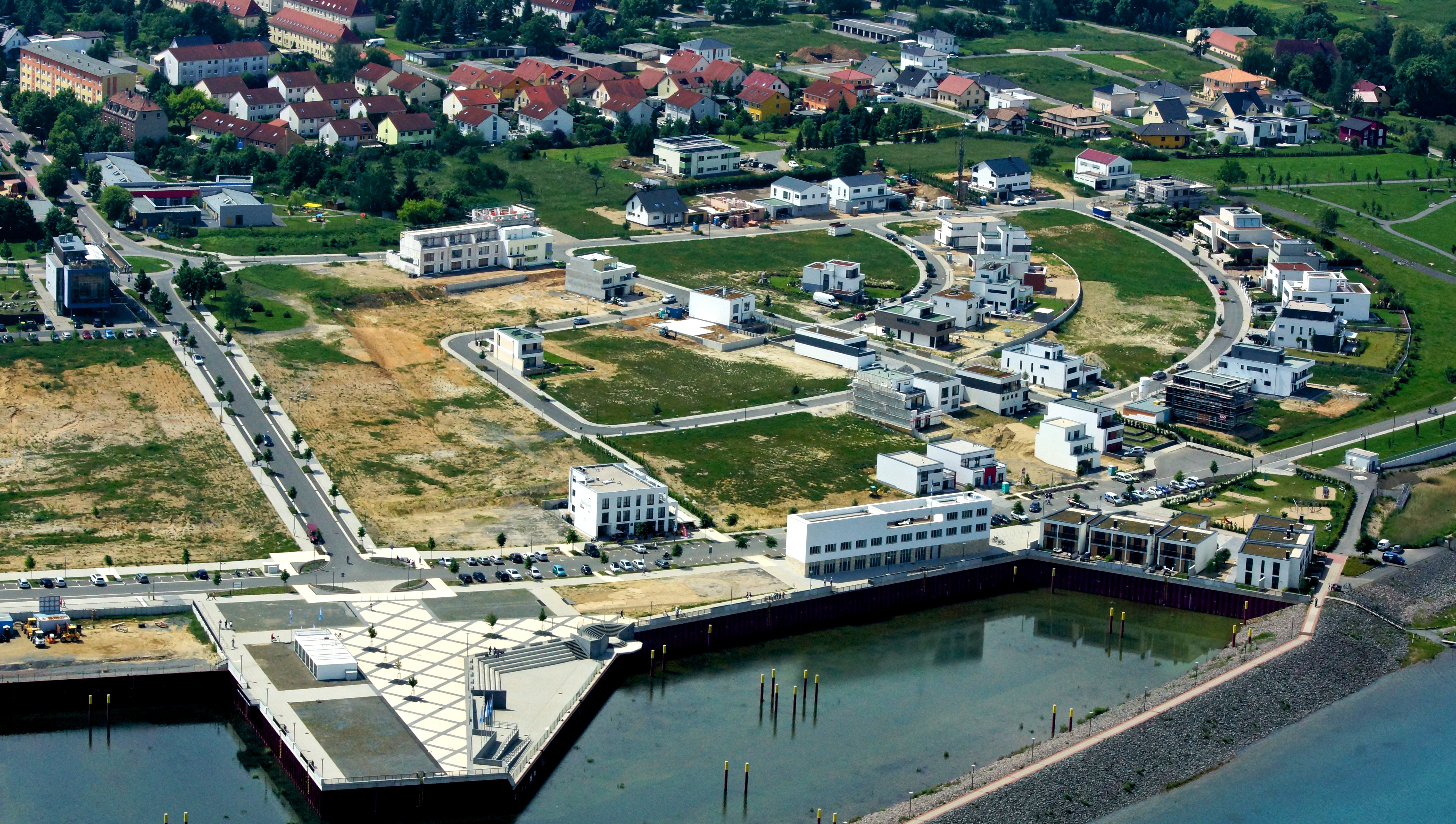 Hafen am Zwenkauer See aus der Luft