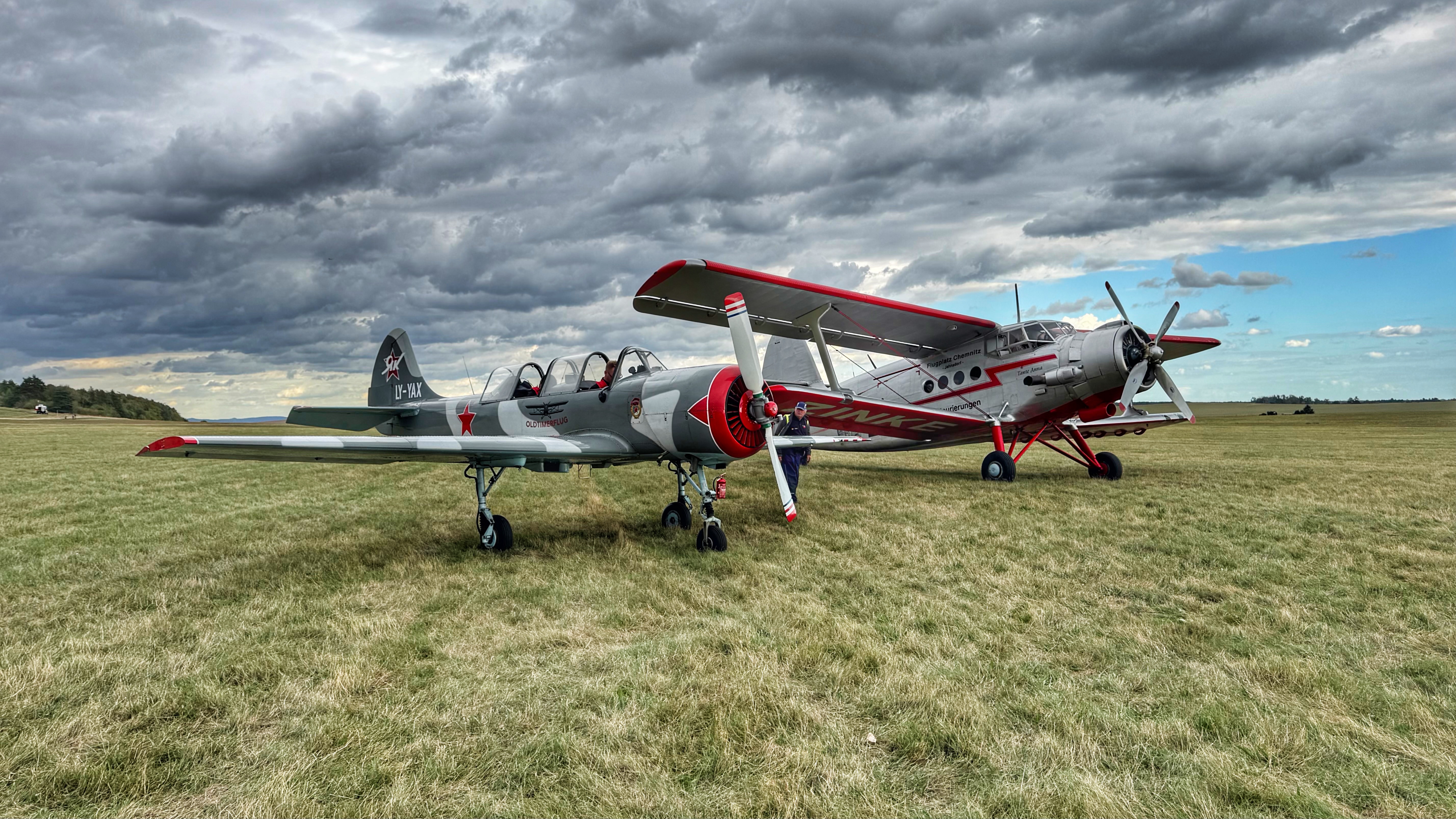 Rundflug mit der legendären Yak-52 in Leipzig