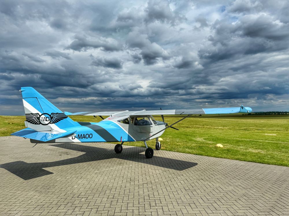 Höhenflug mit dem Flugzeug 90 Minuten ab Flugplatz Taucha