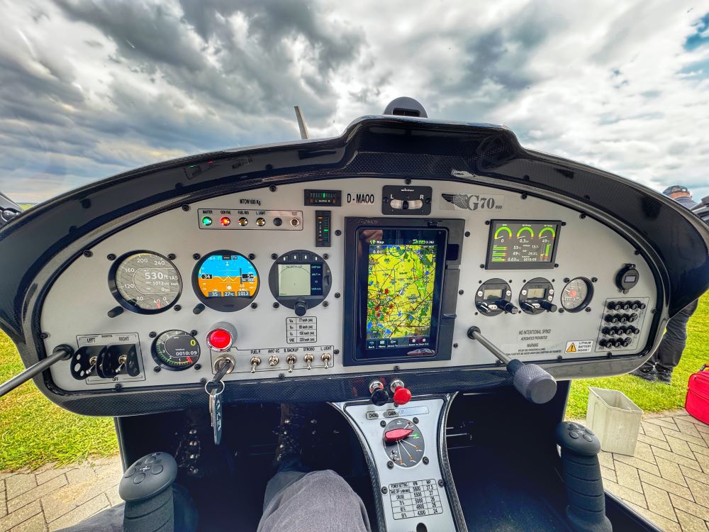 Höhenflug mit dem Flugzeug 90 Minuten ab Flugplatz Taucha